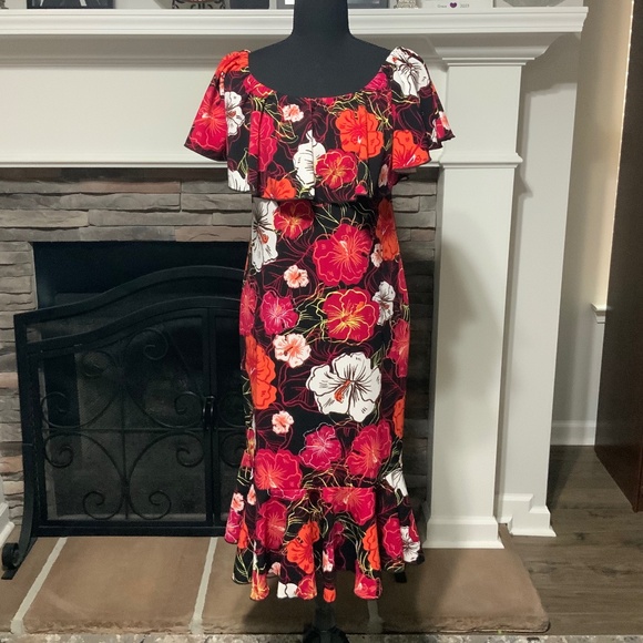 LuLaRoe Dresses & Skirts - LuLaRoe Floral Cici Dress - Red, Orange, White